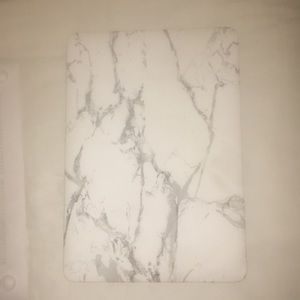 MacBook Pro 13 inch case and protective sleeve